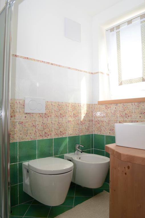 Baita Scaia Bed & Breakfast Cogolo Bagian luar foto