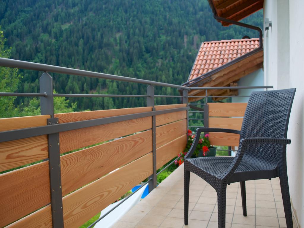Baita Scaia Bed & Breakfast Cogolo Bagian luar foto